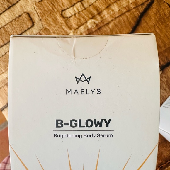MAELYS B-GLOWY BRIGHTENING BODY SERUM - Picture 2 of 3